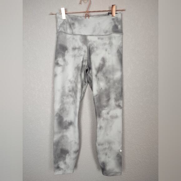 Nike Icon Clash Cropped Tie Dye Leggings Size Small - Picture 2 of 16